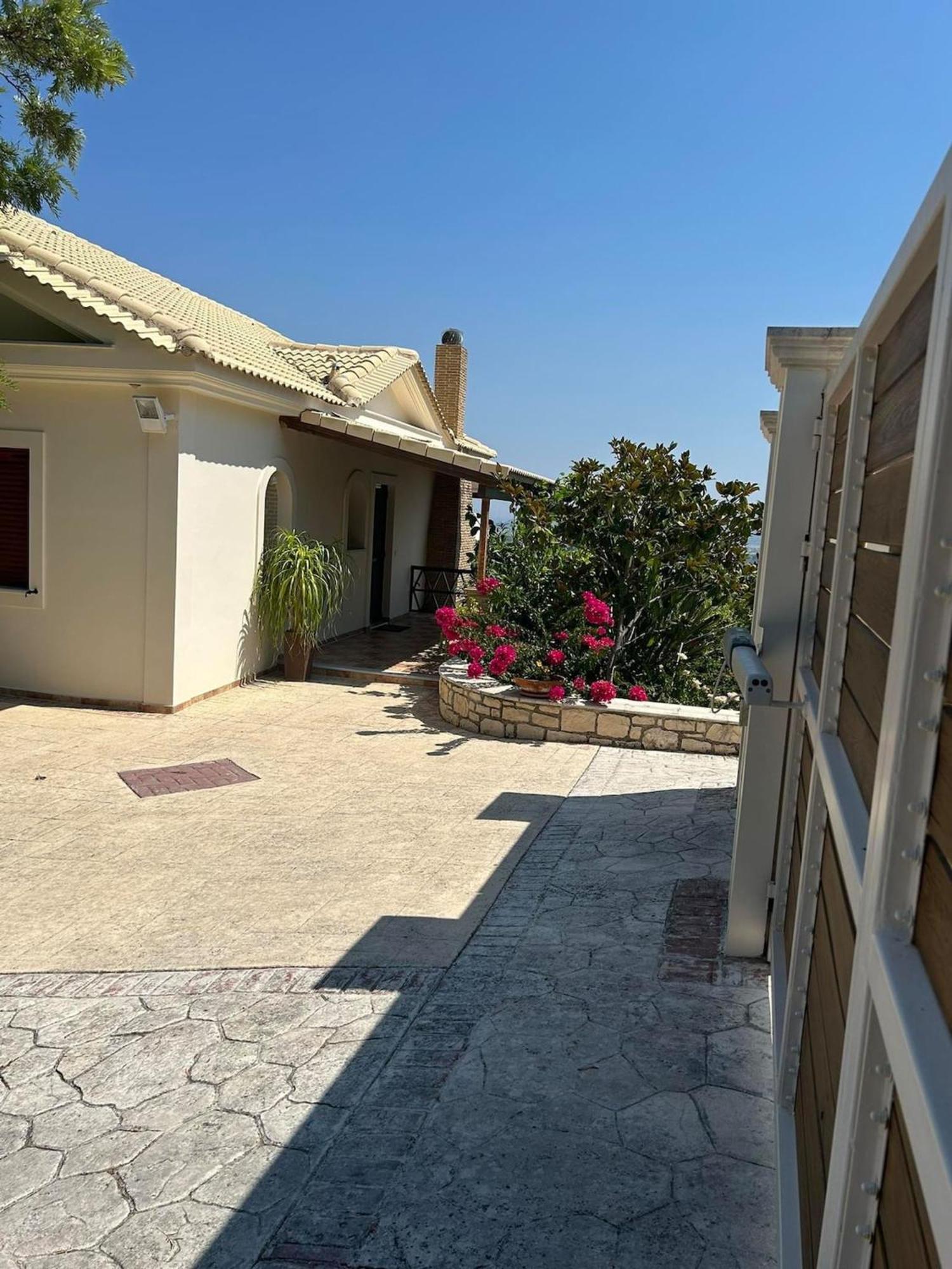 Villa Clairy Mouzákion Exterior foto